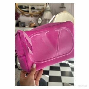 NEW Valentino Beauty Pouch Soft Hot Pink travel Bag plush makeup wristlet Clutch